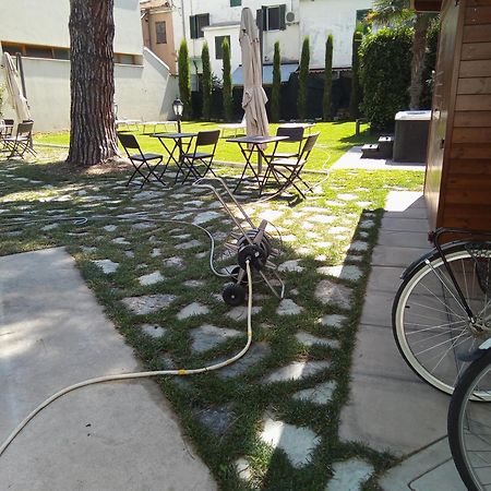 B&B Villa Tozza Senigallia Bagian luar foto