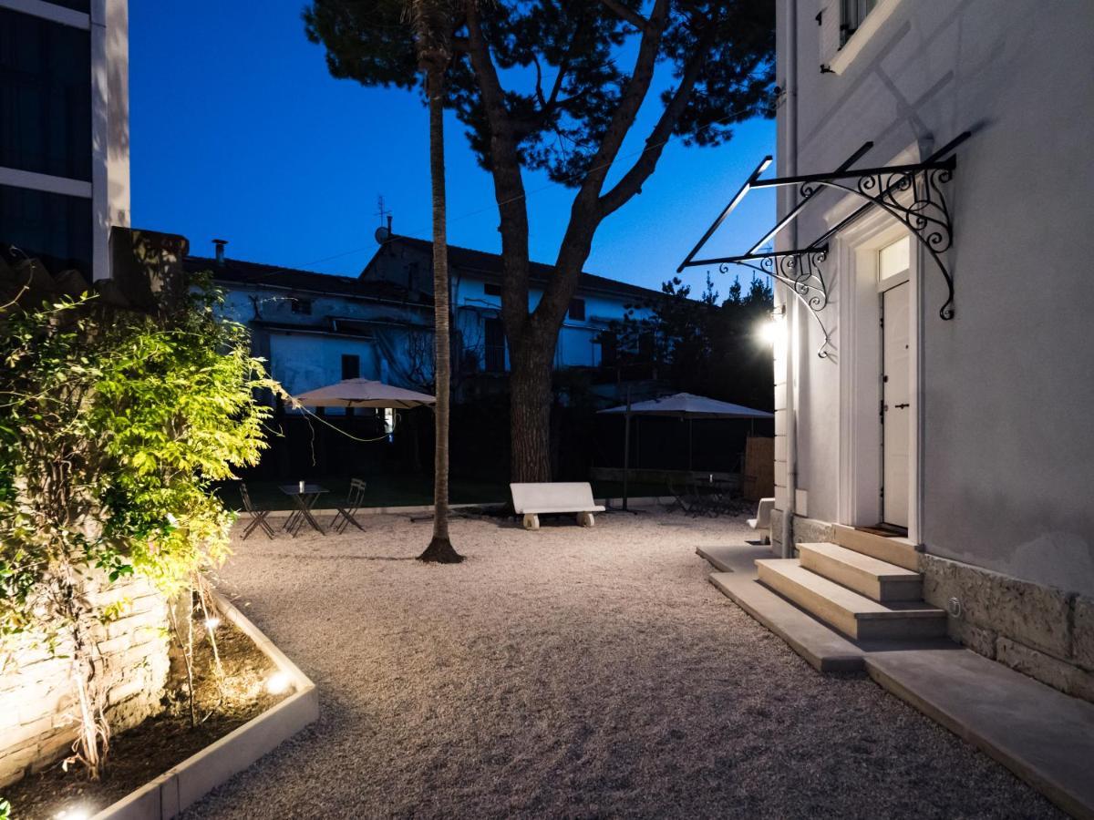 B&B Villa Tozza Senigallia Bagian luar foto